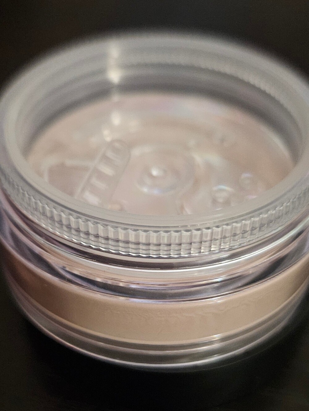 BareMinerals Matte Loose Powder Foundation - Medium Beige 12 - Picture 4 of 4